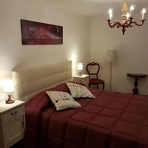  Apartment Residenza Al Volto Italy